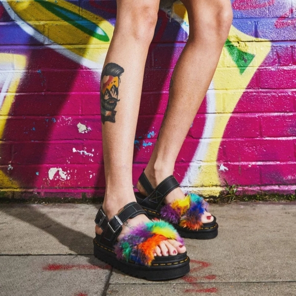 Dr Martens Voss II Fluffy Faux Fur Hydro Leather Sandals, Multi- Rainbow, Sz 8 - Picture 1 of 10